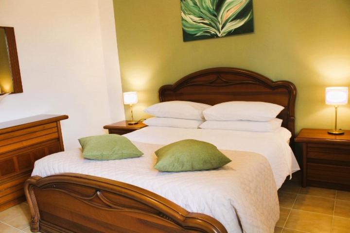 Casa Luisa Apartment Pitigliano Bagian luar foto